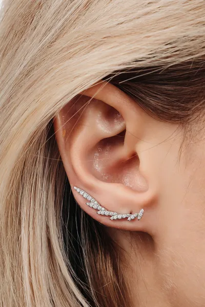 Серьги серебряные 925 пробы клаймберы с фианитами